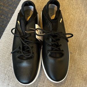 Kastel water-resistant leather men’s shoes